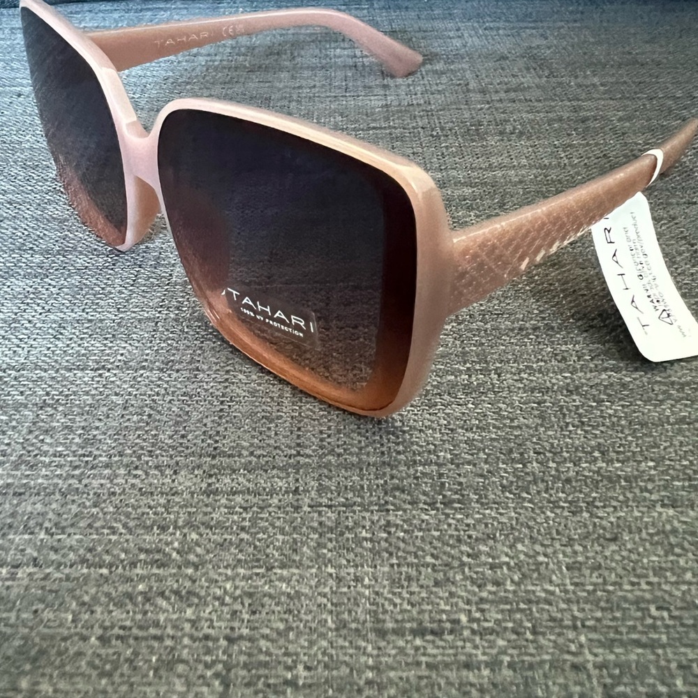 NWT TAHARI SUNGLASSES EYEWEAR ACCESSORY